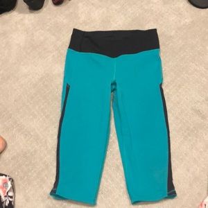 Size 8 Lululemon crop leggings